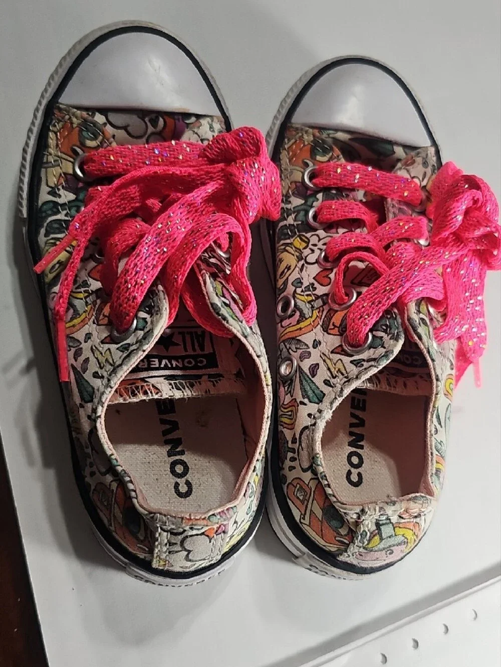 Converse Kids Low Top Sneakers with Bright Pink Glitter Laces